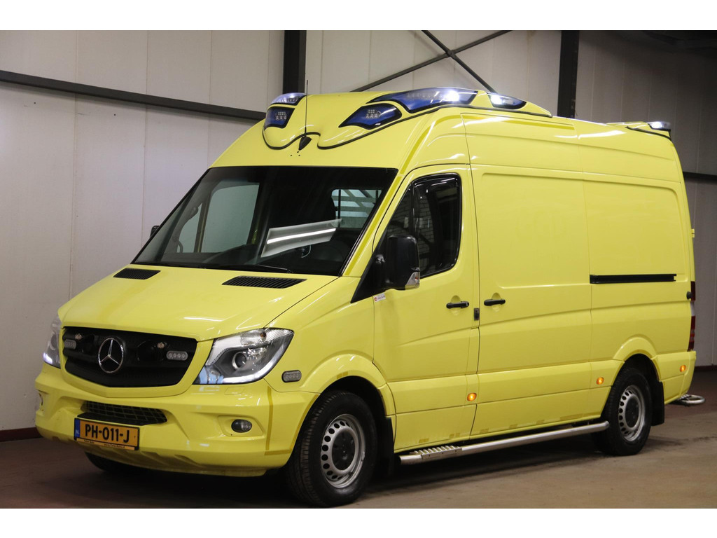 Mercedes-Benz Sprinter 319 CDI L2H2 AMBULANCE AUTOMAAT